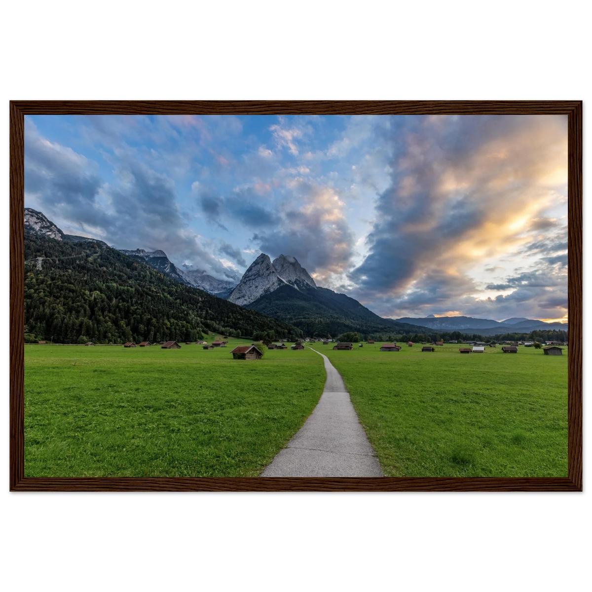 ```
Waxensteine im Abendlicht – Fine-Art-Poster mit Holzrahmen, Werdenfelser Land, Bayern |  Was gfoid dir fir Rahma besser? Christina Bauer Photos
```