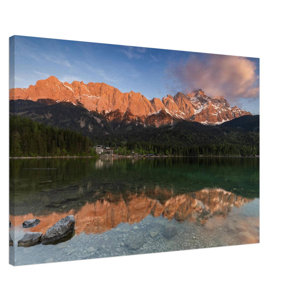 Eibsee im Alpenglühen – Zugspitzmassiv spiegelt sich im türkisklaren Wasser, Leinwandbild auf 2 cm Keilrahmen, Fine-Art-Fotografie Christina Bauer Photos
