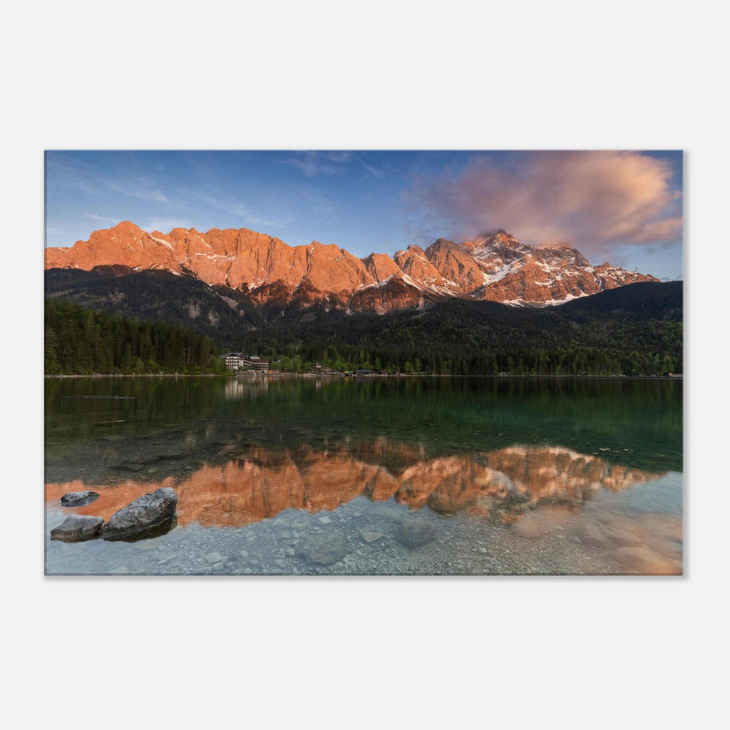 Eibsee im Alpenglühen – Zugspitzmassiv spiegelt sich im türkisklaren Wasser, Leinwandbild auf 2 cm Keilrahmen, Fine-Art-Fotografie Christina Bauer Photos
