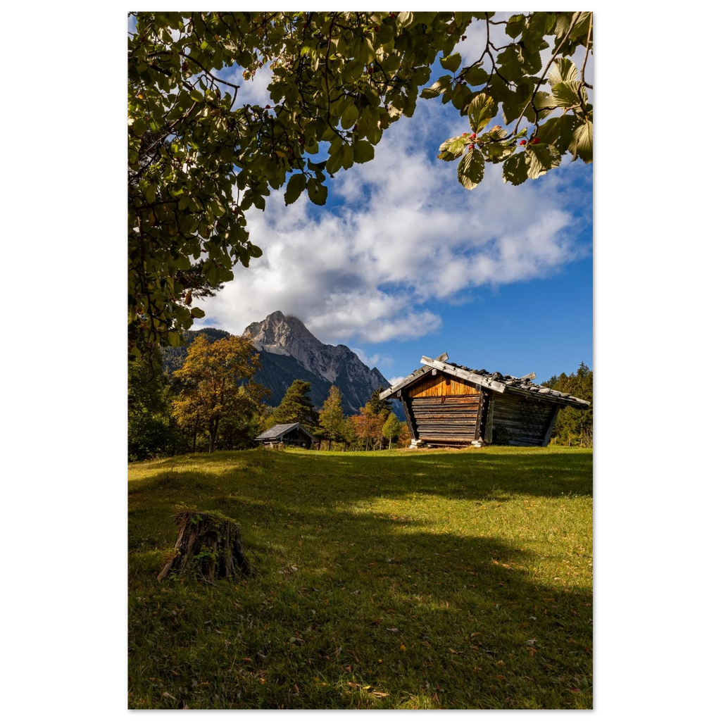 Alpenländliche Idylle bei Mittenwald, herbstliche Natur, Heuhütten, Bergblick, Christina Bauer Photos