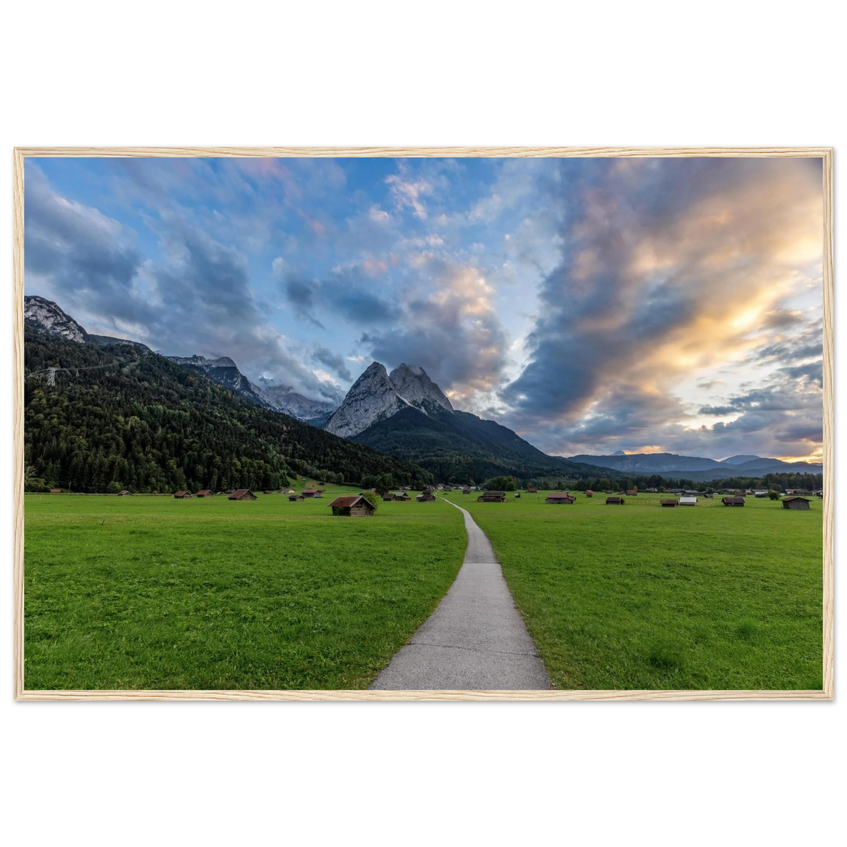 ```
Waxensteine im Abendlicht – Fine-Art-Poster mit Holzrahmen, Werdenfelser Land, Bayern |  A so Schnee scho Christina Bauer Photos
```
